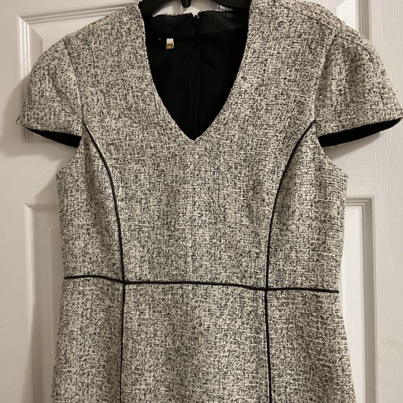 4 Collective Black/White Tweed Dress with Black Leather Piping, Size 12 - Picture 4 of 8